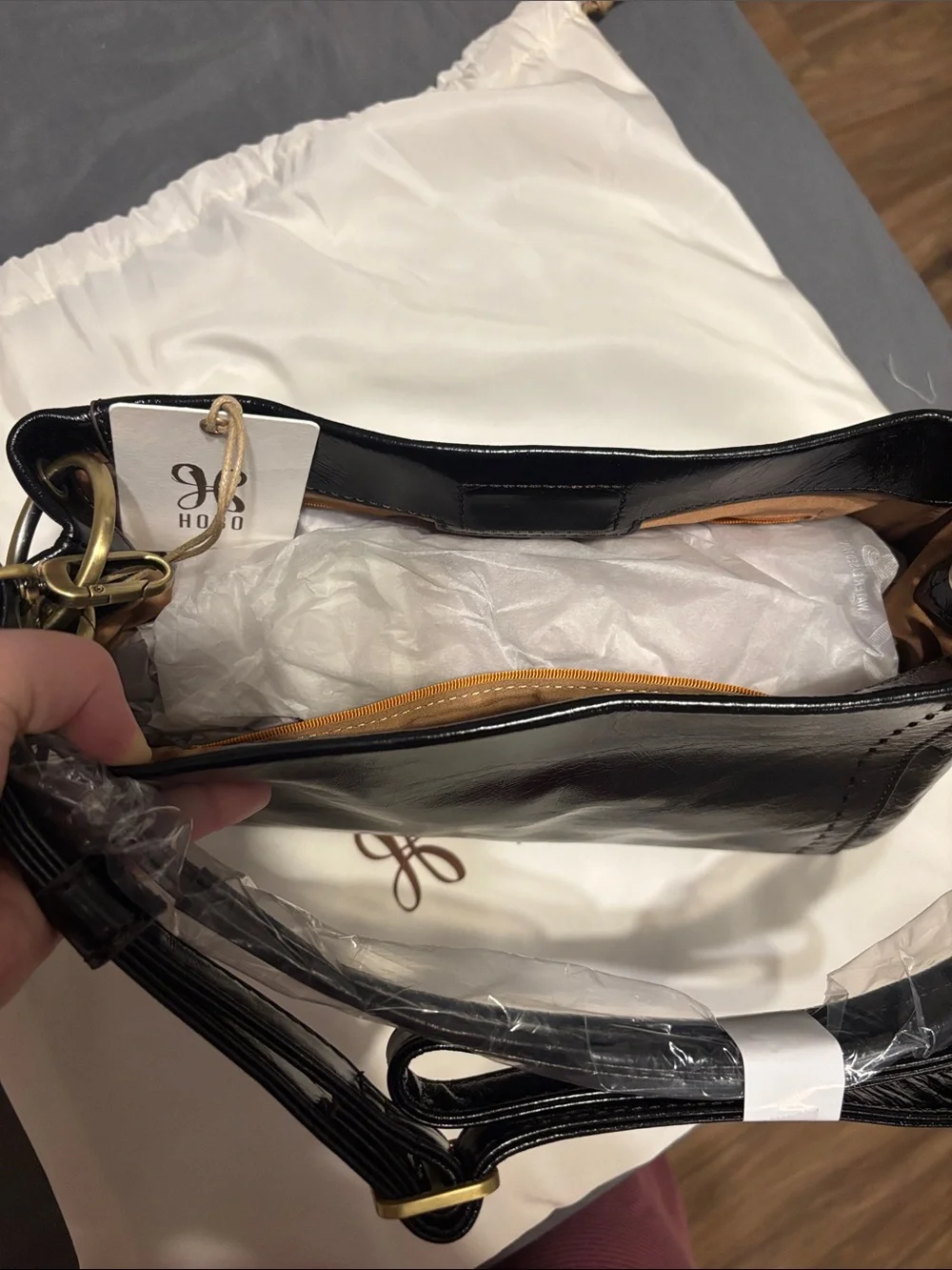 HOBO glossy black